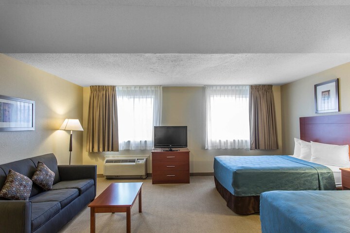 Room 40 of 48