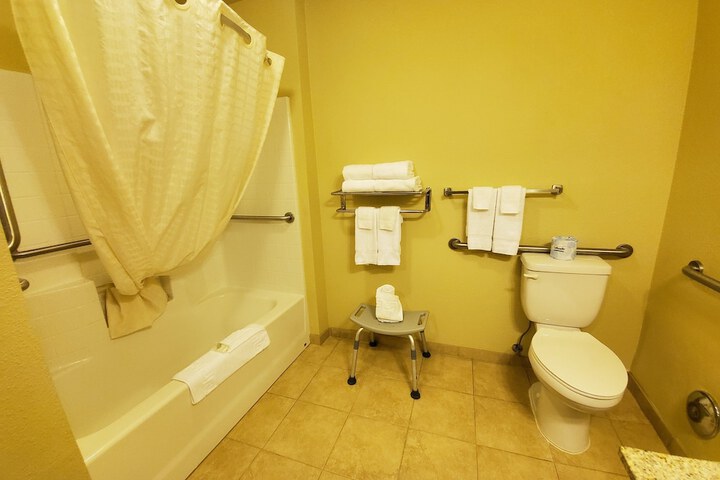Room 21 of 111