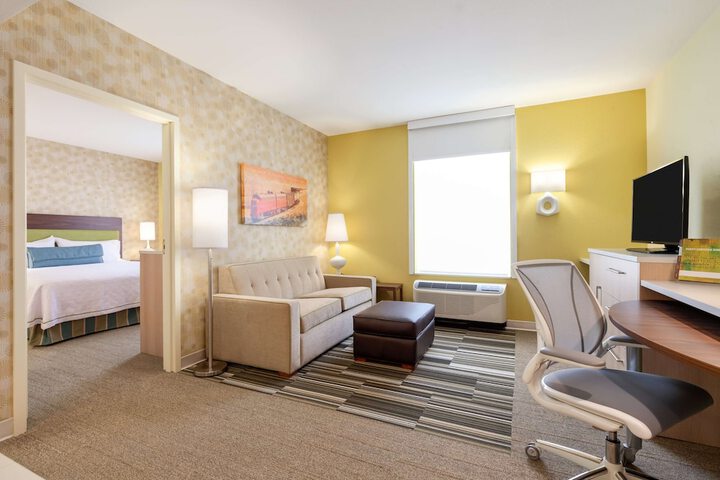 Room 10 of 22