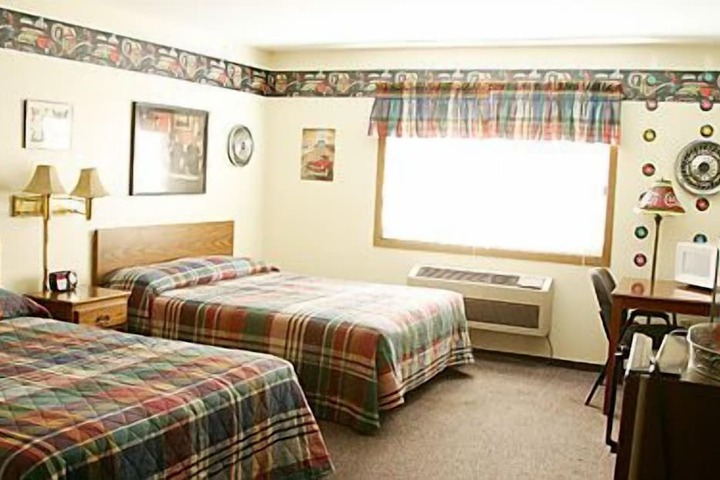 Riverside Inn