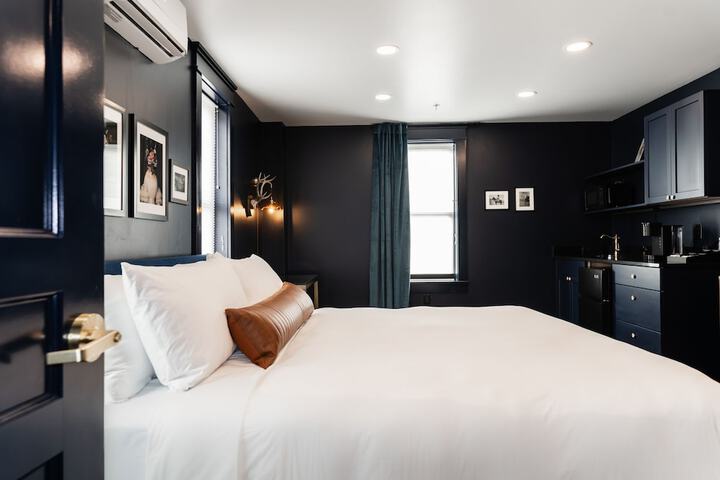 Room 41 of 48