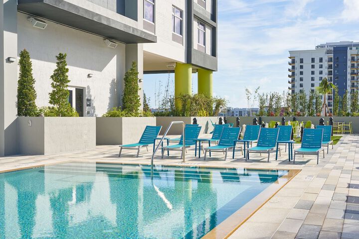 Tru by Hilton Fort Lauderdale Downtown