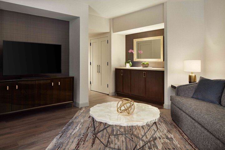 Room 48 of 62
