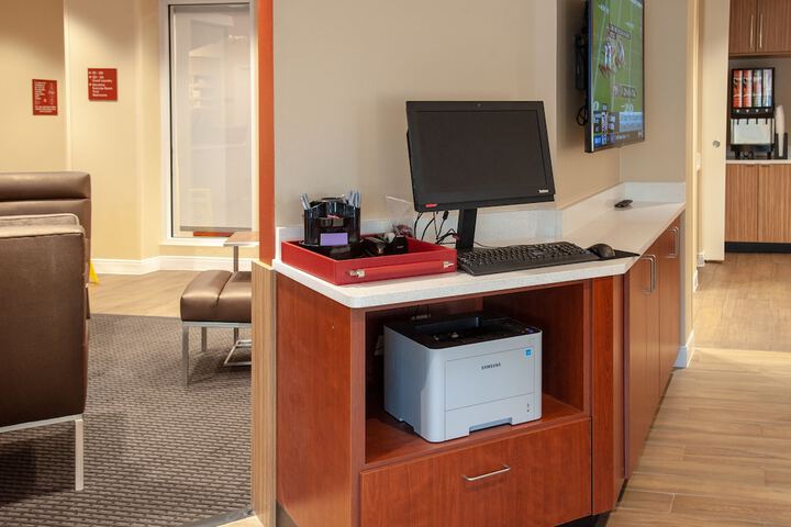 Business Center 51 of 52