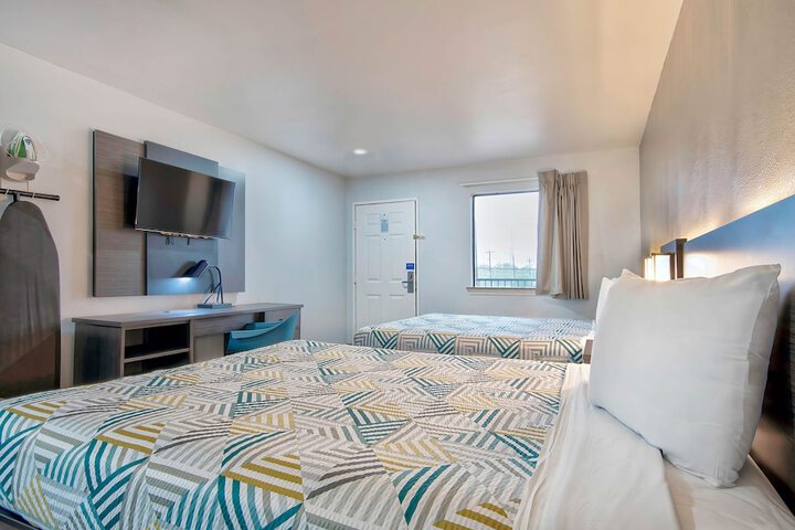 Room 21 of 25