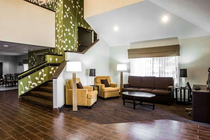Hotel Interior 58 of 128