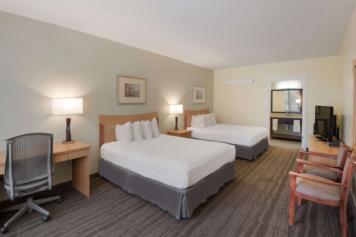 Room 21 of 43