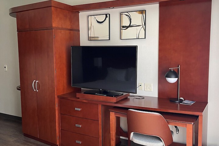 Room 20 of 35