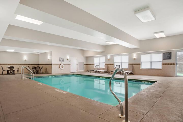 Comfort Inn & Suites Dothan Northside Plaza