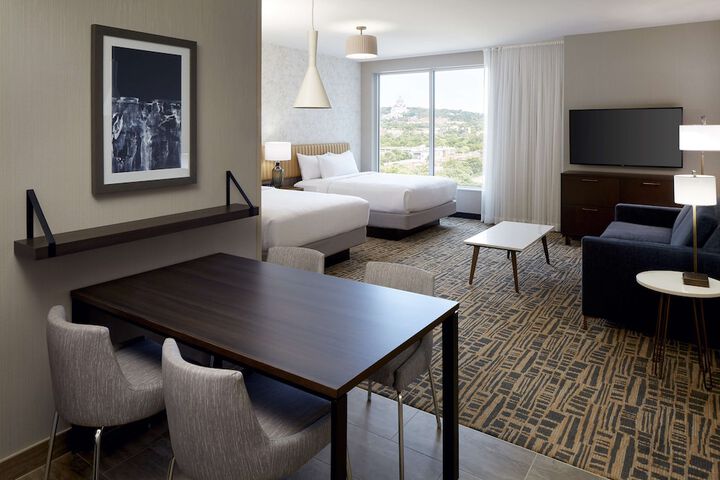 Room 27 of 52