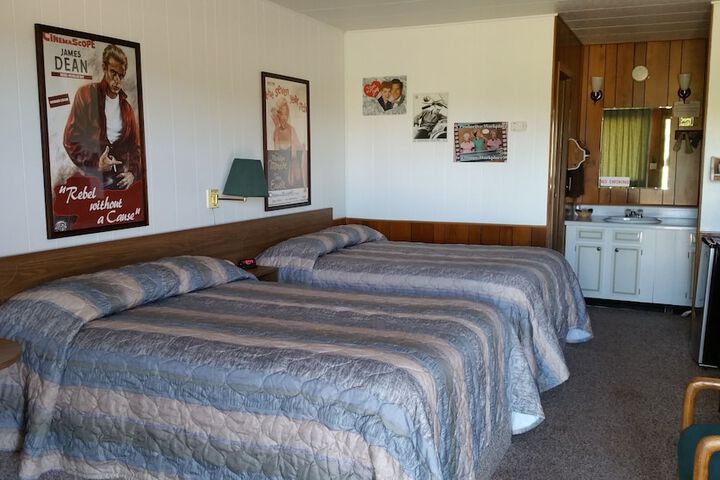 Room 9 of 15