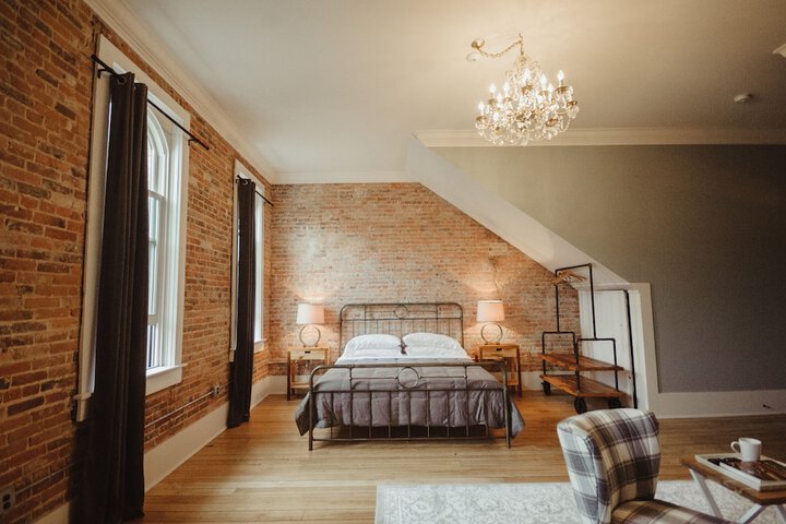 Room 14 of 23