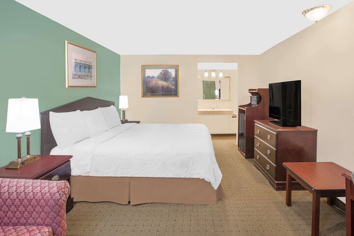 Room 27 of 30