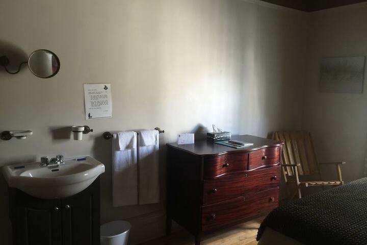 Room 4 of 22