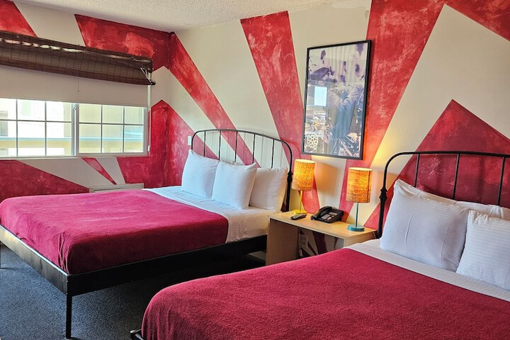 Room 41 of 60