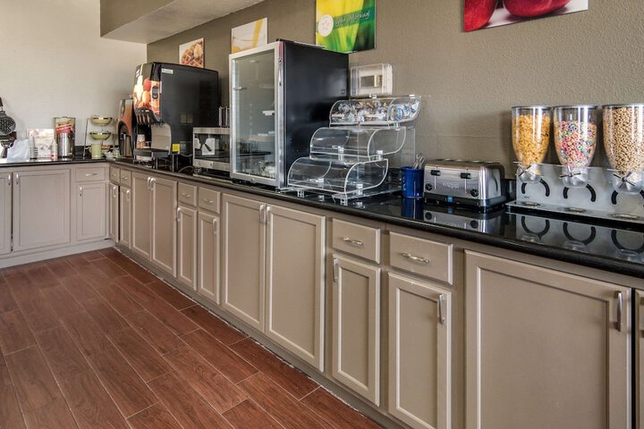 Breakfast/Coffee Service 28 of 28