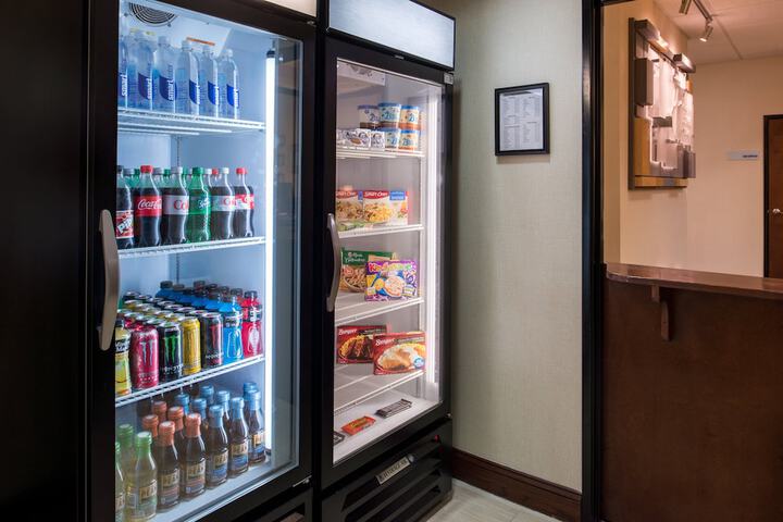 Holiday Inn Express Hotel & Suites Pittsburg by IHG