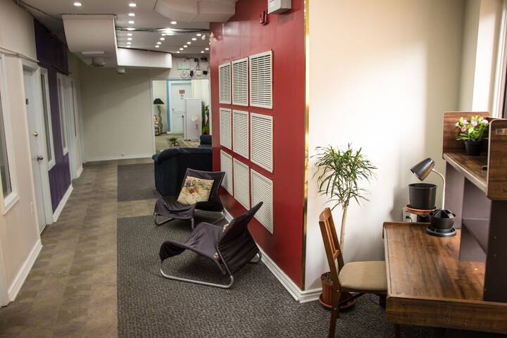 Business Center 73 of 73