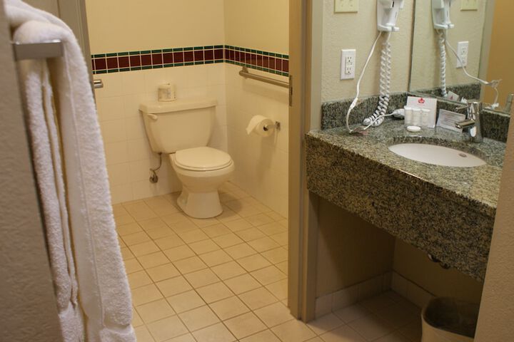 Room 16 of 71