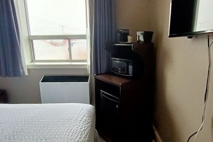 Room 29 of 35