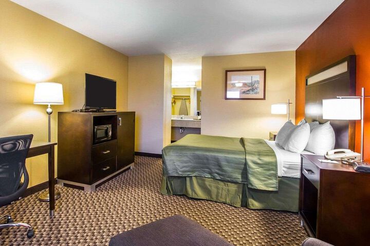 Room 18 of 31