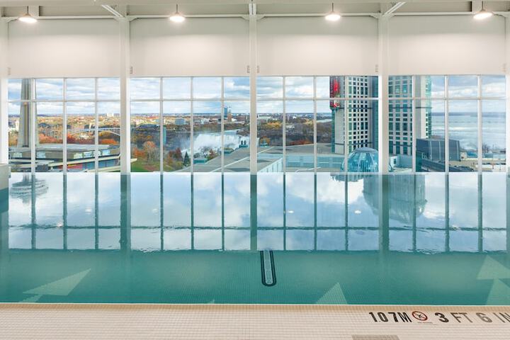 Hilton Niagara Falls / Fallsview Hotel & Suites