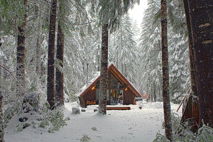 Four Stone Lodge Near Mt. Rainier