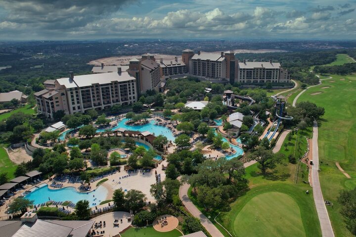 Hotel View 272 of 275