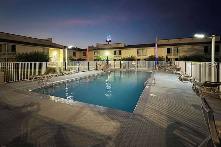 Pool 11 of 67