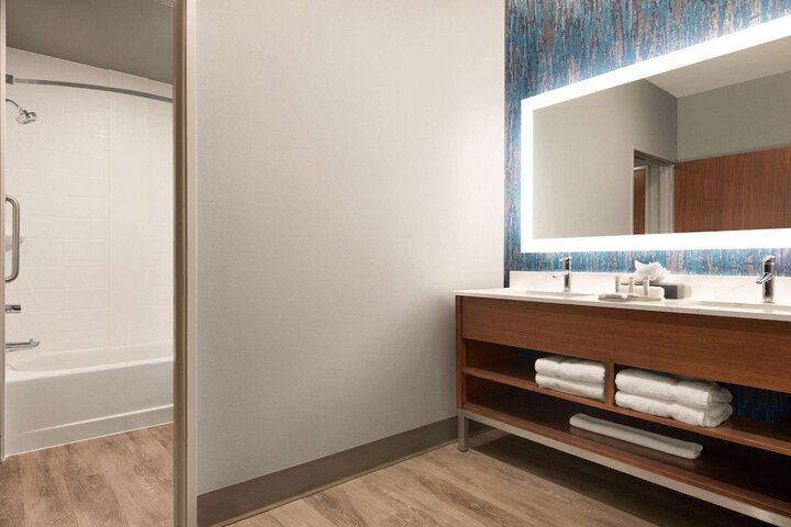 Room 26 of 57