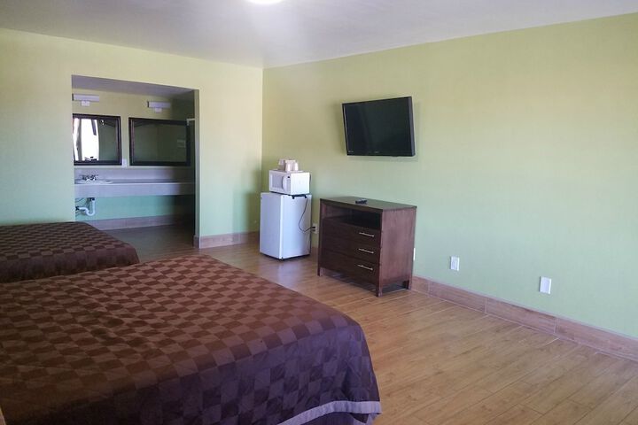 Room 8 of 13