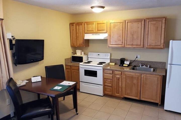 Quality Inn & Suites Vancouver - Hazel Dell