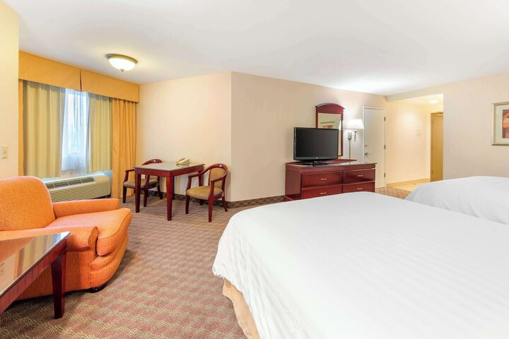 Best Western Plus West Covina Inn