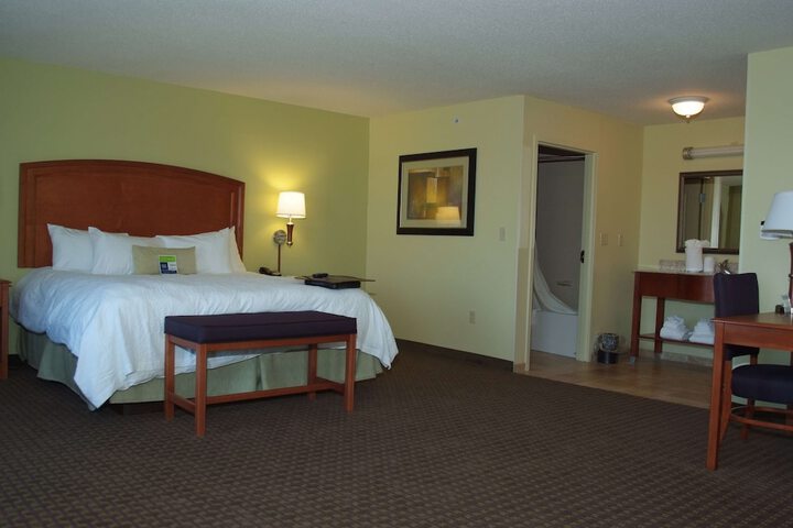 Room 30 of 51