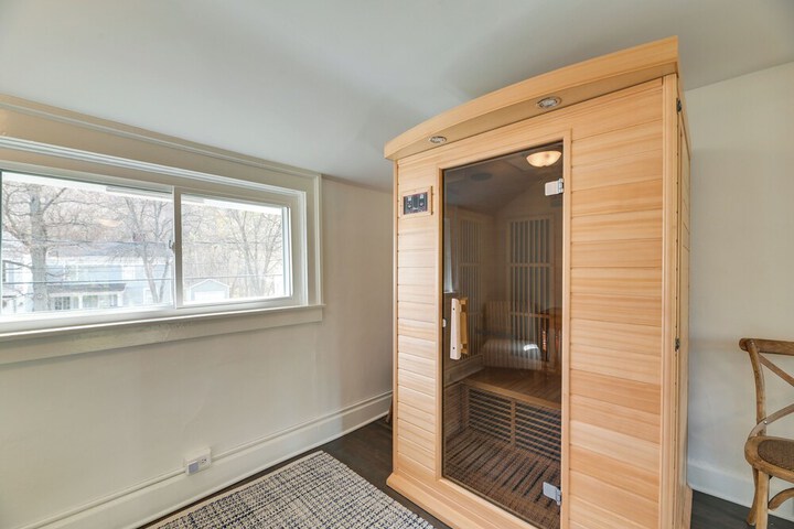 Spacious Naples Vacation Rental w / Private Hot Tub