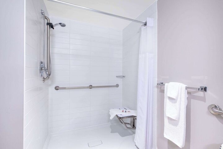 Microtel Inn & Suites by Wyndham Fort Mcmurray