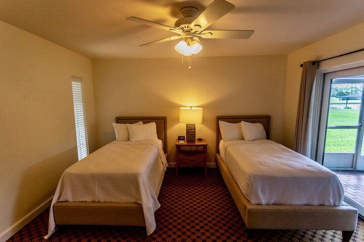 Room 32 of 117