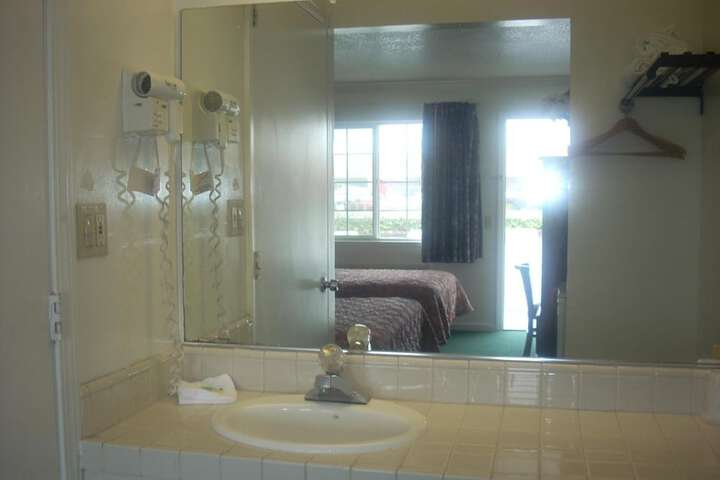 Room 30 of 34