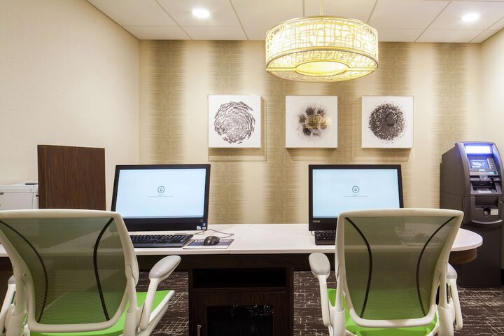 Business Center 33 of 33