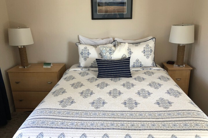 Room 26 of 77