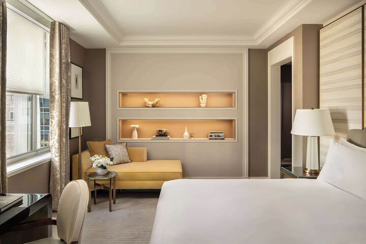 Room 34 of 59