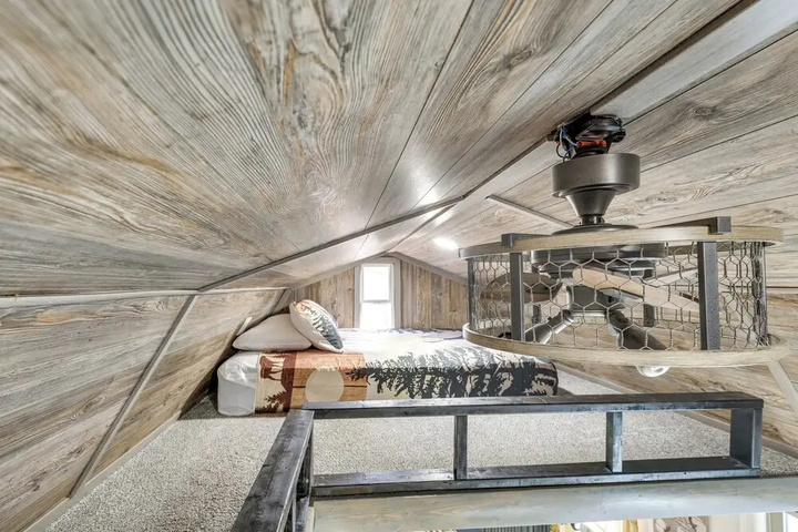 Cozy Tiny Cabin Near Mount Rushmore!