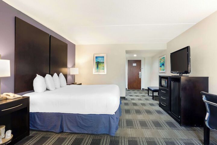 Best Western Hartford Hotel & Suites