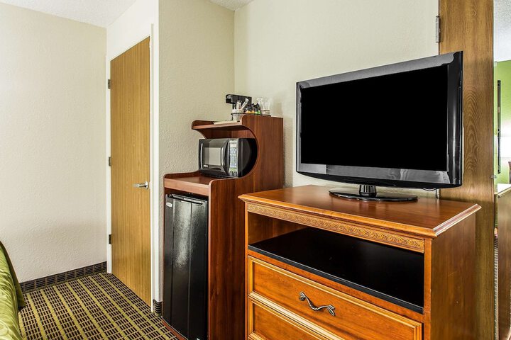 Room 27 of 45
