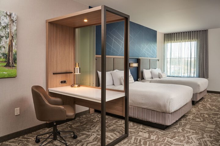 Room 14 of 22
