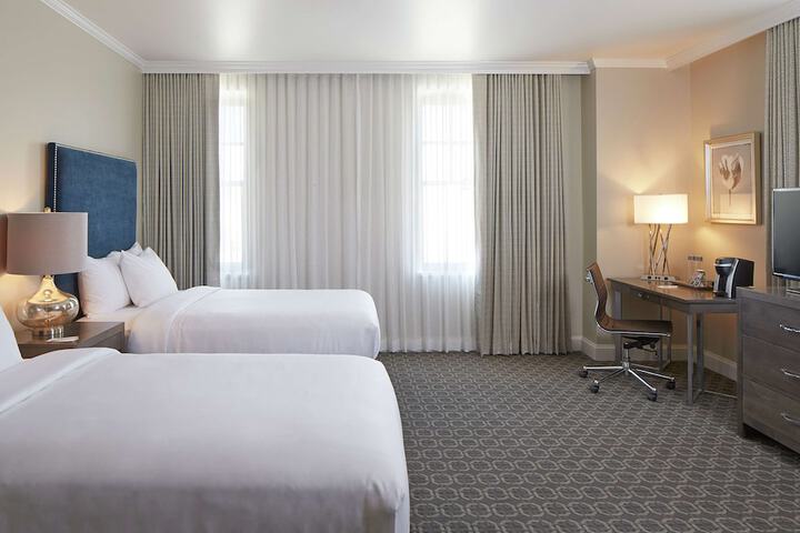 Redmont Hotel Birmingham Curio Collection by Hilton