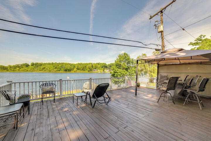 Big Pine Island Lake Cottage w / Boat Dock & Kayaks