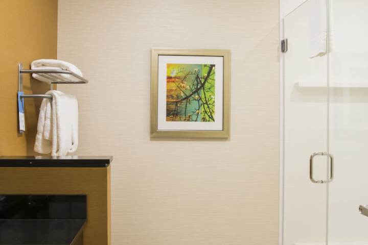 Room 35 of 65