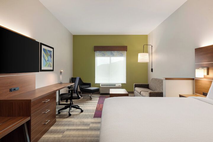 Room 35 of 53