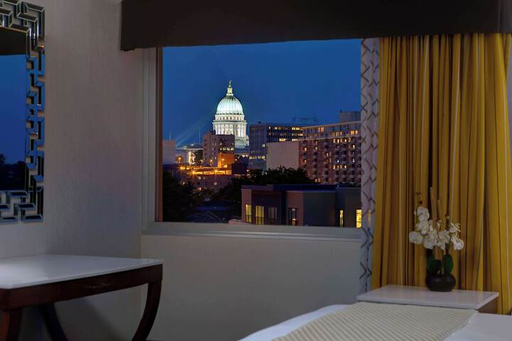 DoubleTree by Hilton Madison Downtown